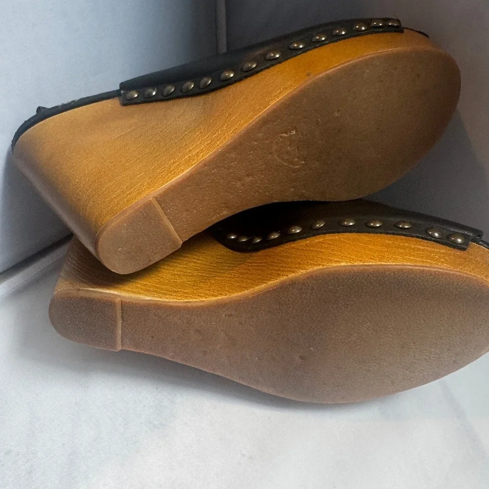 Steve Madden Tryffle Black Leather Studded Wood Wedge Slingback Sandals 6.5M Y2K